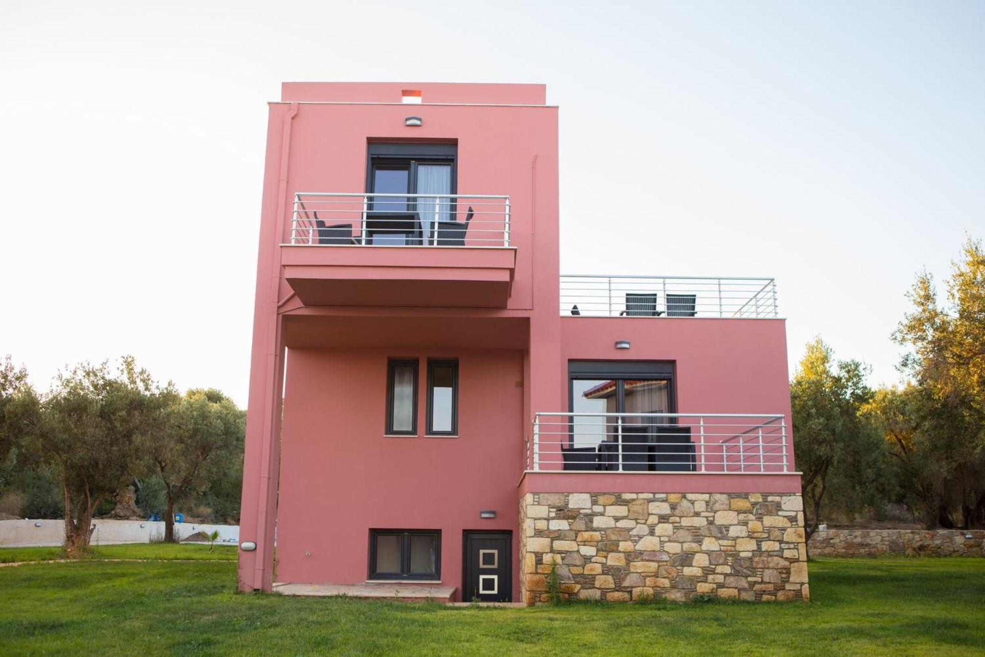 Blue Waves Luxury Suites By The Sea Plomari Buitenkant foto