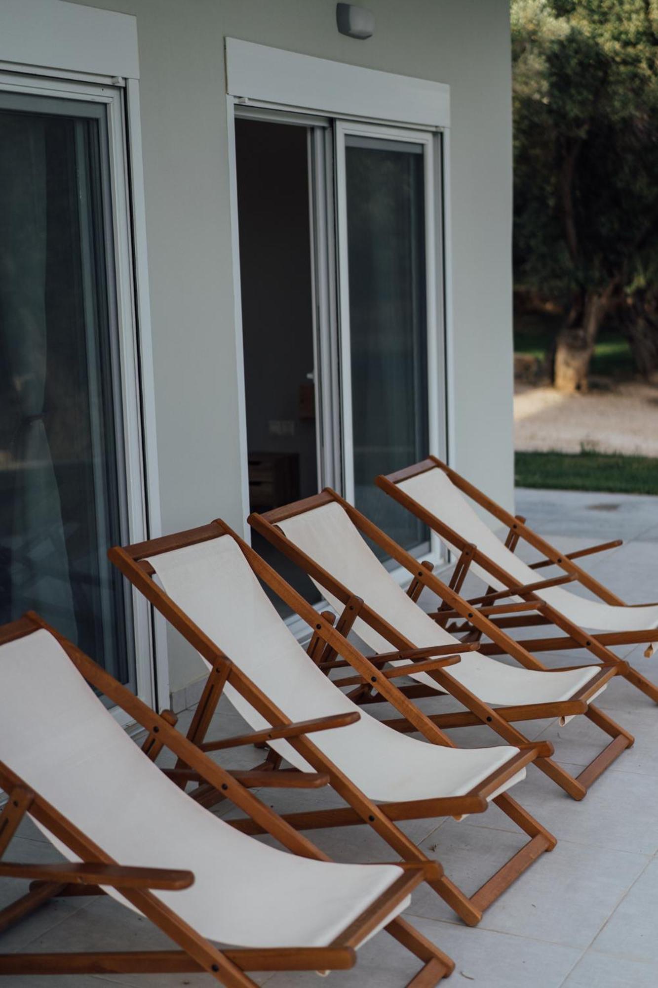 Blue Waves Luxury Suites By The Sea Plomari Buitenkant foto
