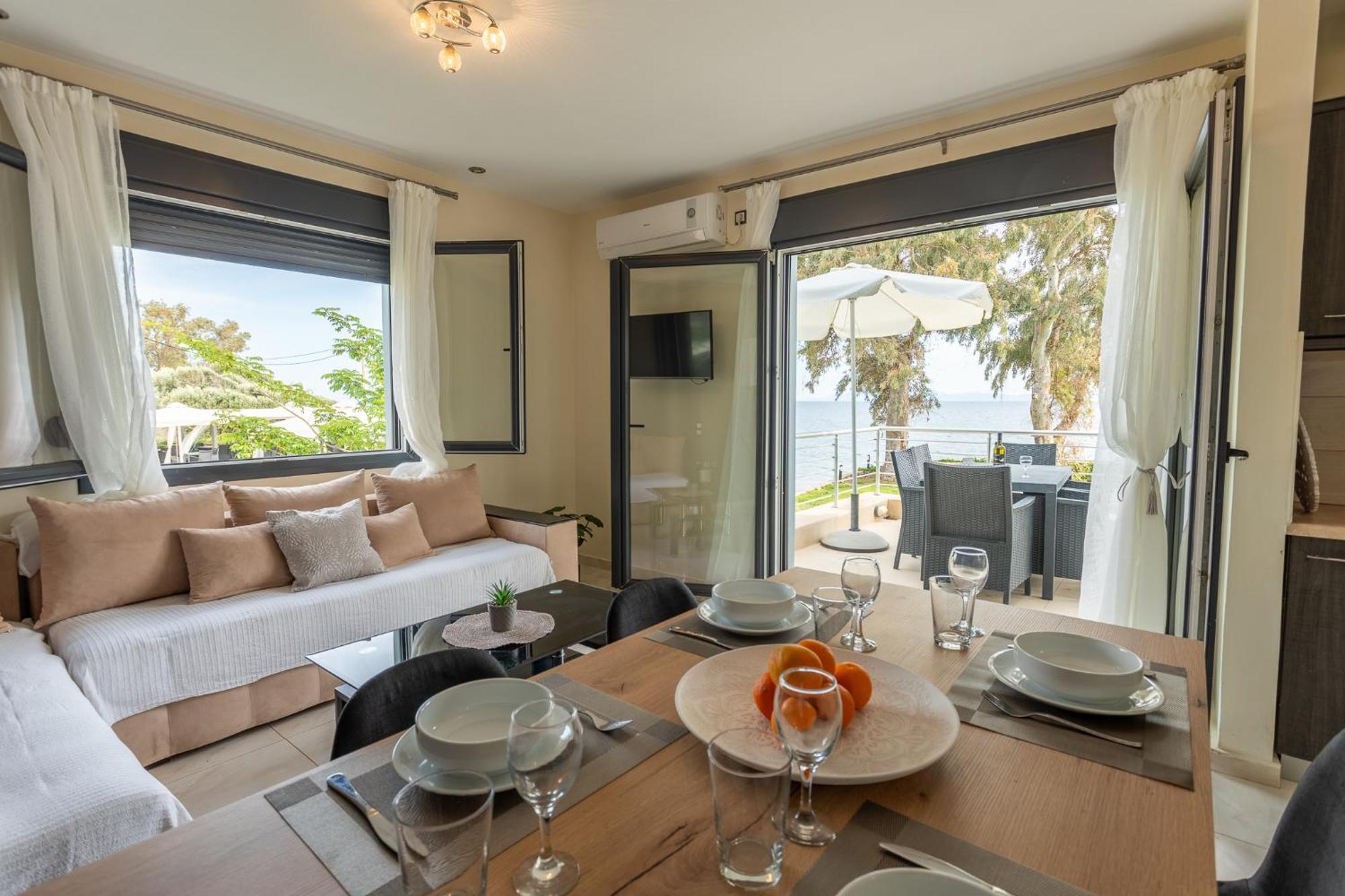 Blue Waves Luxury Suites By The Sea Plomari Buitenkant foto